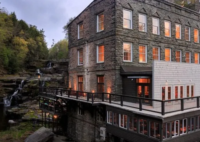 Ledges Hotel