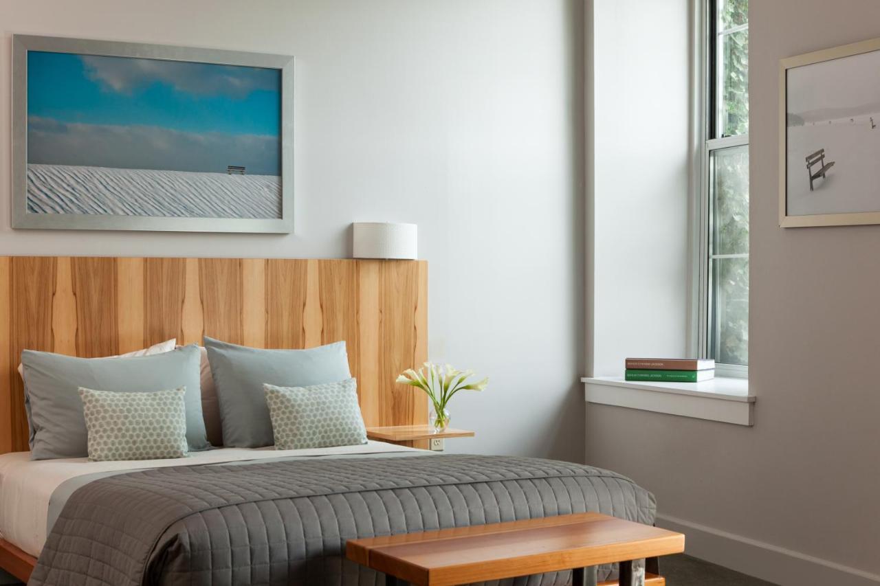 Hotel Ledges